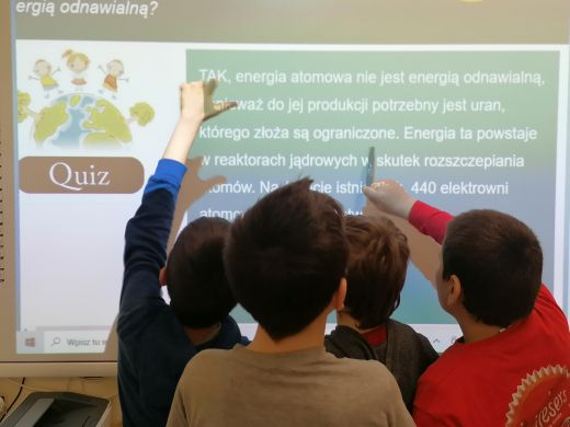 Fotorelacja – lekcje przyrody z zastosowaniem tablicy interaktywnej